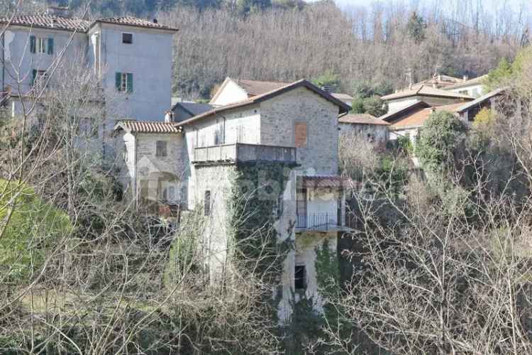 Villa unifamiliare via Della Gora, 20, Centro, Bagnone