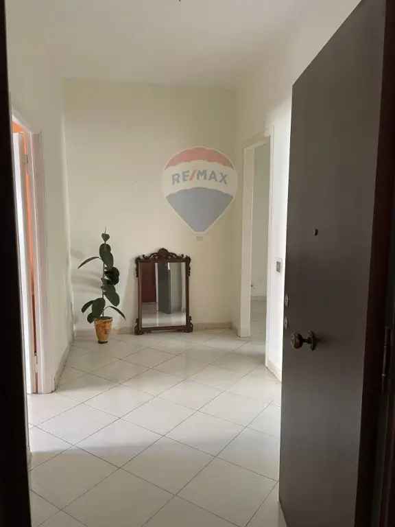 Appartamento in Via Venezia Giulia, Catania, 6 locali, 1 bagno, 125 m²