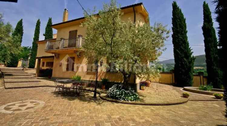 Villa unifamiliare via Palombara, Poggio Catino