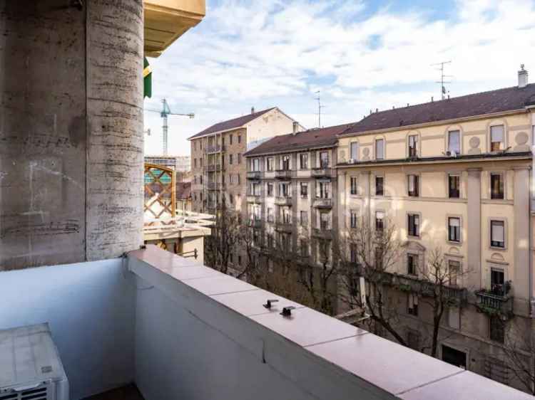 Appartamento in affitto a Milano via Francesco Caracciolo, 63