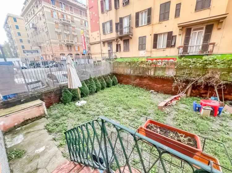 Appartamento in Corso Torino, Genova, 8 locali, 2 bagni, 130 m²