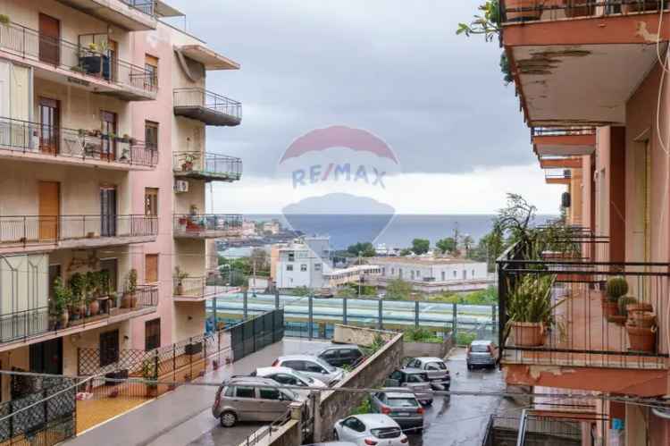 Appartamento in Via Antonio Prestinenza, Catania, 5 locali, 2 bagni