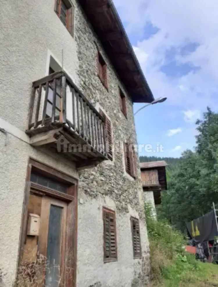 Villa unifamiliare via Don Angelo Arnoldo, Costalissoio, Santo Stefano di Cadore