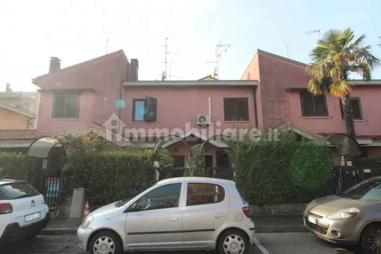 Villa a schiera via Copernico 34, Centro, Biassono