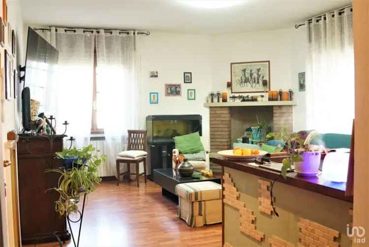 Vendita casa indipendente 12 locali di 623 m² in Ponti sul Mincio (46040) - 111806 - iad