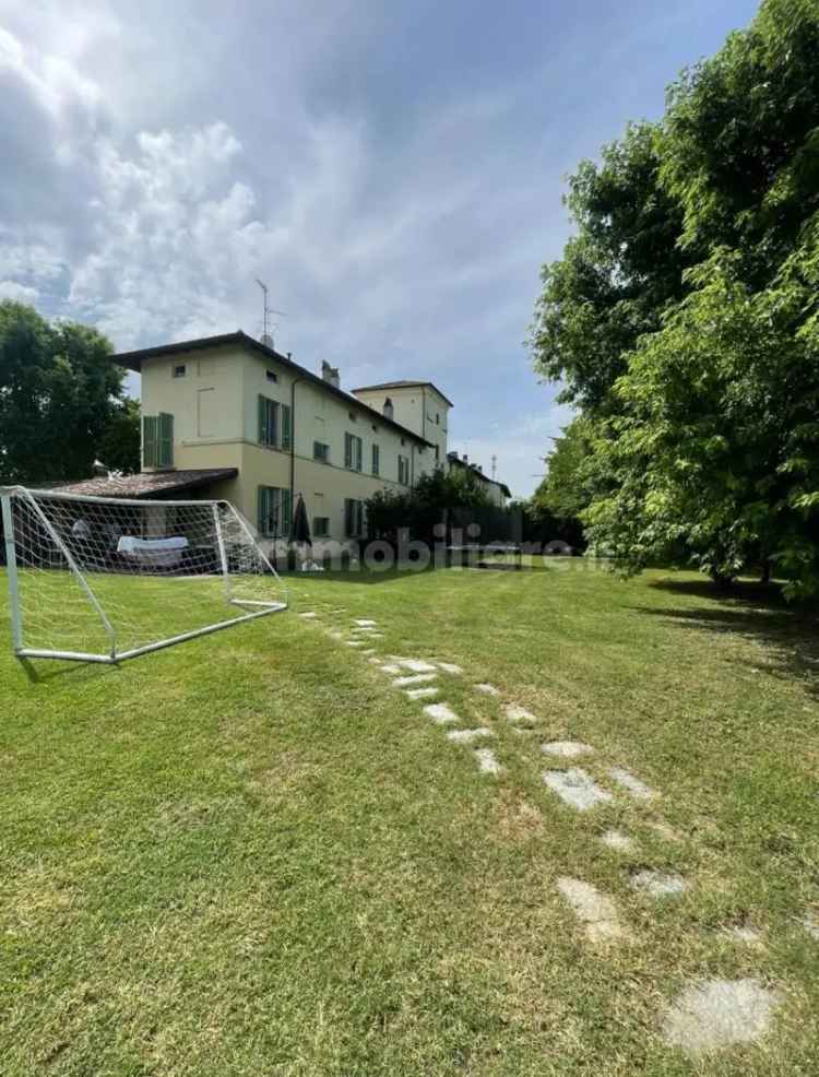 Villa unifamiliare Strada Malchioda, Besurica, Piacenza