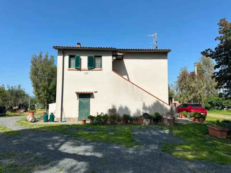 Villa bifamiliare Strada Provinciale di Montemassi, Roccastrada