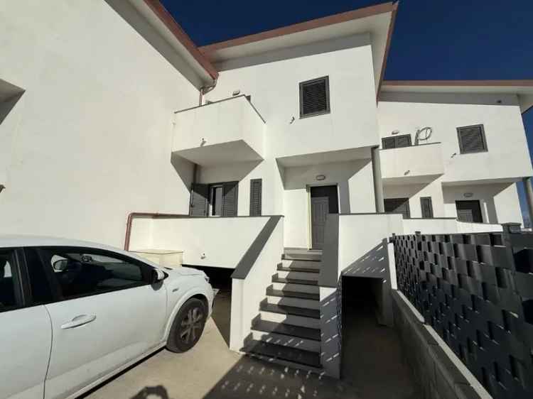 Villa a schiera in Via fiumarella 1, Milazzo, 3 locali, 2 bagni