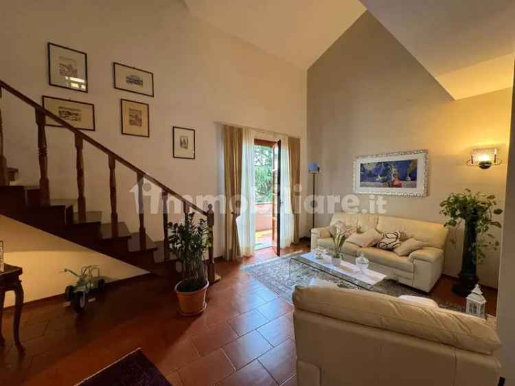 Appartamento via di Cantagallo 87L, Villa Fiorita, Prato