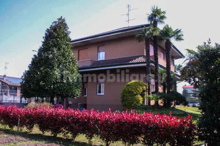 Villa bifamiliare via San Luigi 18, Cesano Maderno