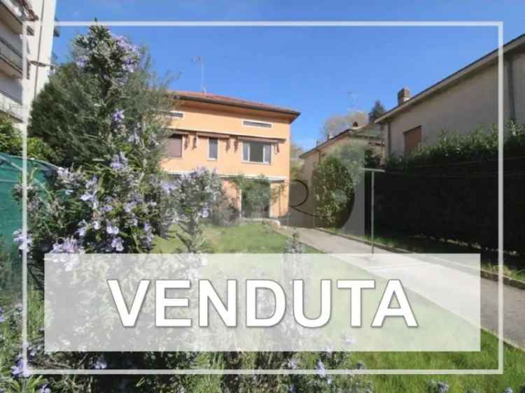 Villa a Sirtori 3 Locali 1 Bagno 192 mq