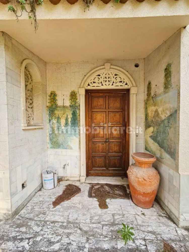 Villa unifamiliare via dei Narcisi, Zona Collinare, Bordighera