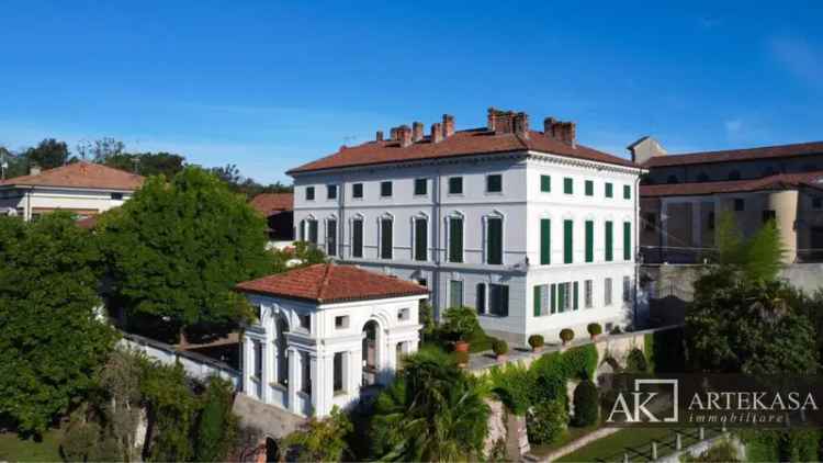 Villa unifamiliare vicolo Castello 1, Centro, Bogogno