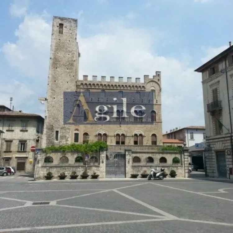 Appartamento in Piazza sant'agostino, Ascoli Piceno, 7 locali, 3 bagni