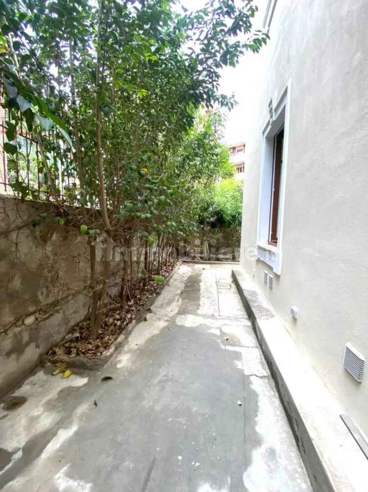 Trilocale viale Luigi Merello, Tuvixeddu, Cagliari