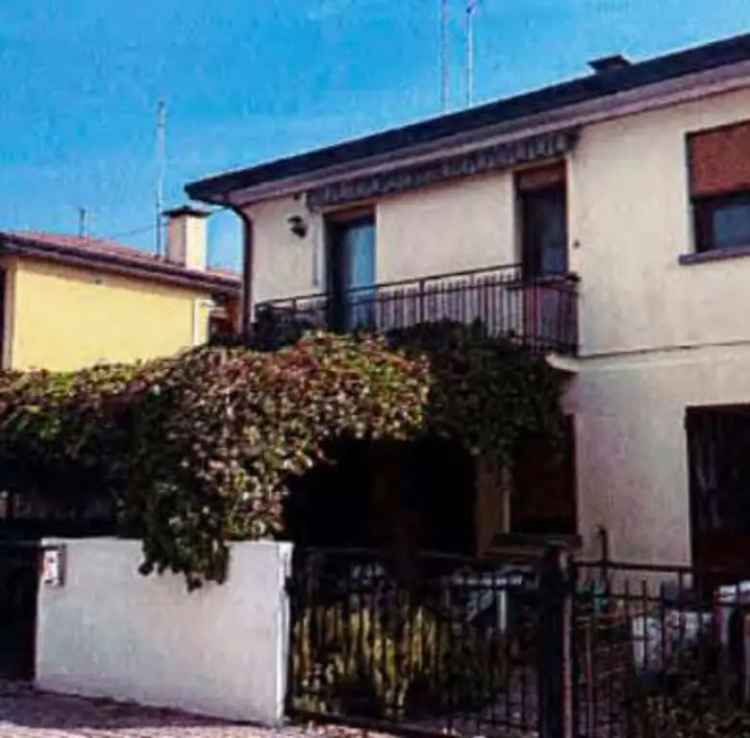 Appartamento in Via Giovanni Pascoli, Piombino Dese, 5 locali, 1 bagno