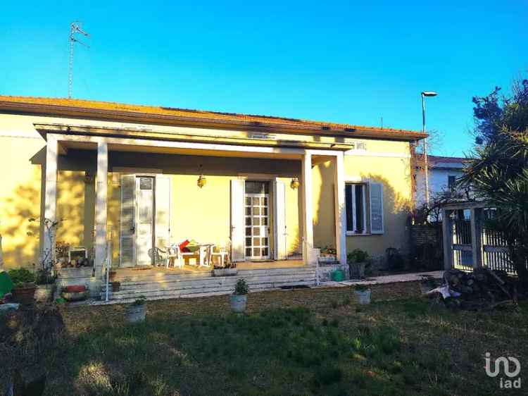 Vendita casa indipendente 11 locali di 700 m² in Giulianova (64021) - 113482 - iad