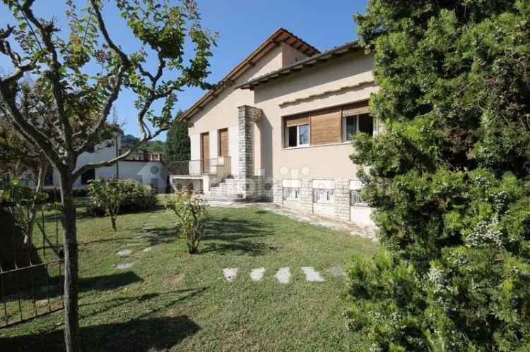 Villa unifamiliare via delle Ville, 402, 402, Ponte a Moriano, Lucca