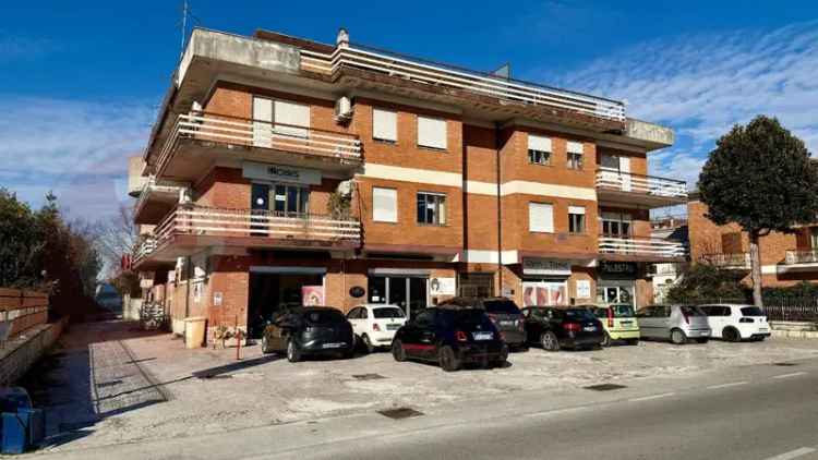 Appartamento in Via Piave, Roccasecca, 5 locali, 1 bagno, posto auto