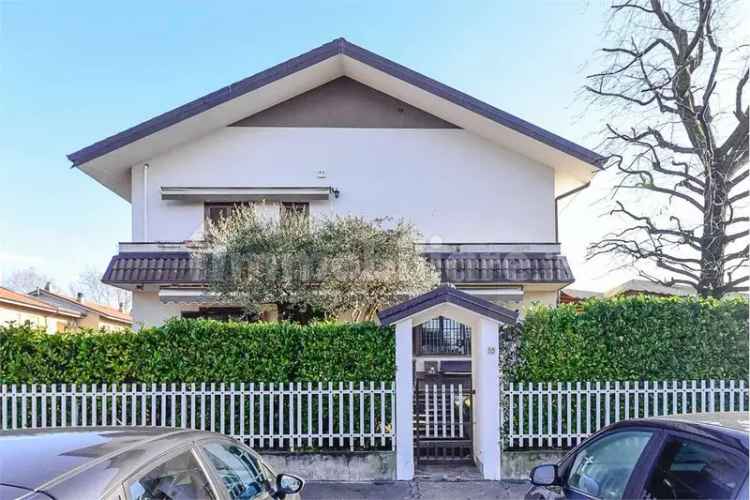 Villa a schiera federico borromeo, 85, San Carlo, Seregno