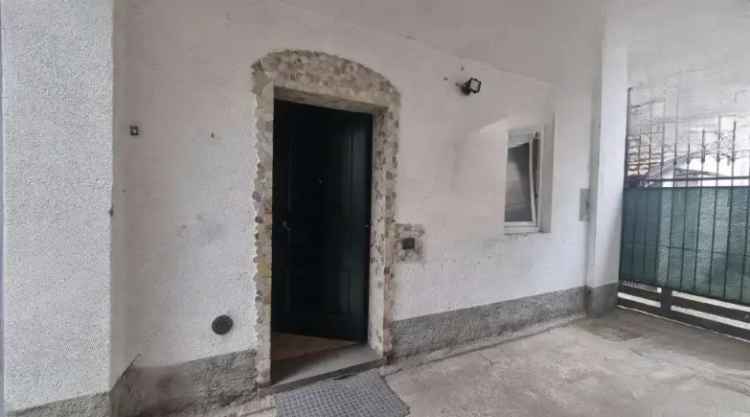 CASA SU DUE PIANI