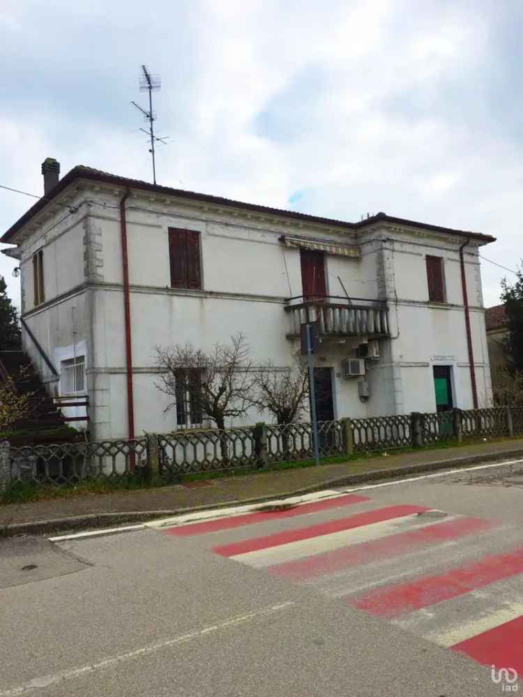 Vendita abitazione 8 locali di 215 m² in Canaro (45034) - 97653 - iad