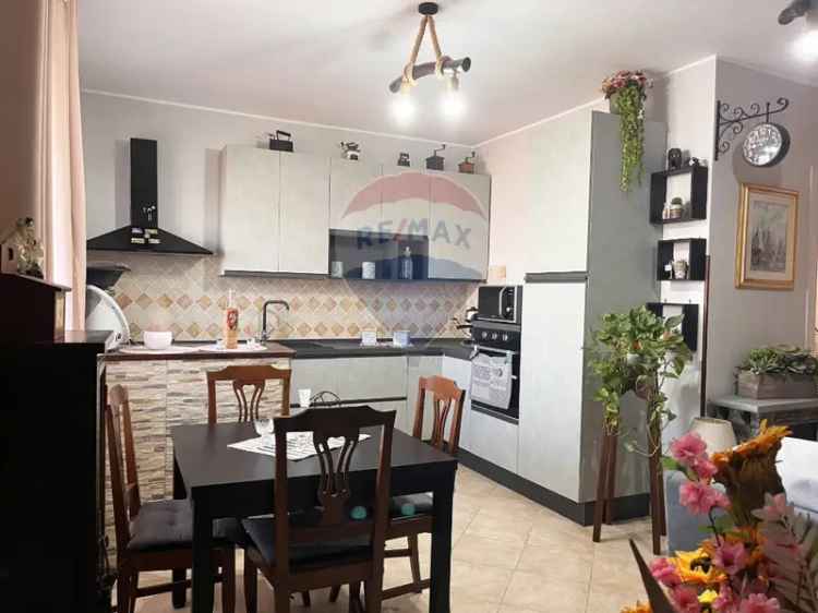 Villa in VIA METAURO, Ardea, 4 locali, 2 bagni, giardino privato