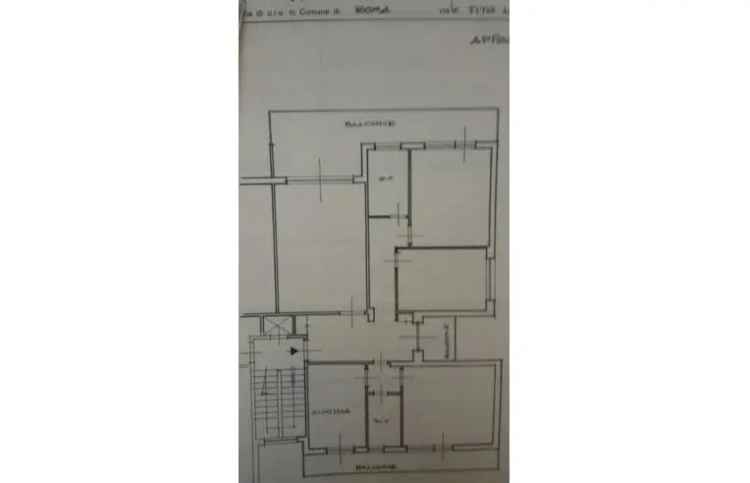 Quadrilocale in vendita a Roma, Zona Appio Claudio