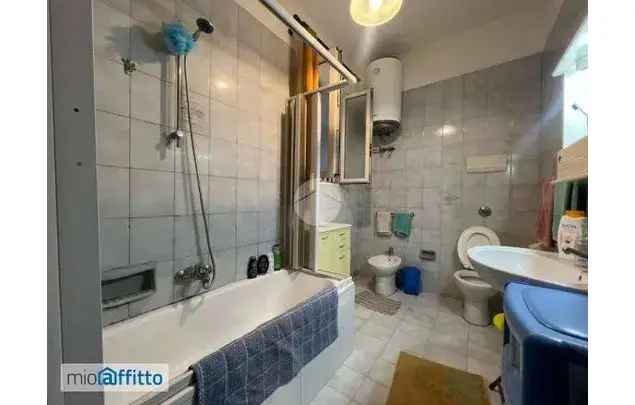 Affitto 4 camera appartamento di 83 m² in Palermo