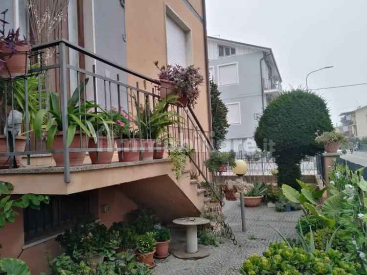 Villa bifamiliare via Gaspare Finali 19, Villa Fastiggi, Pesaro