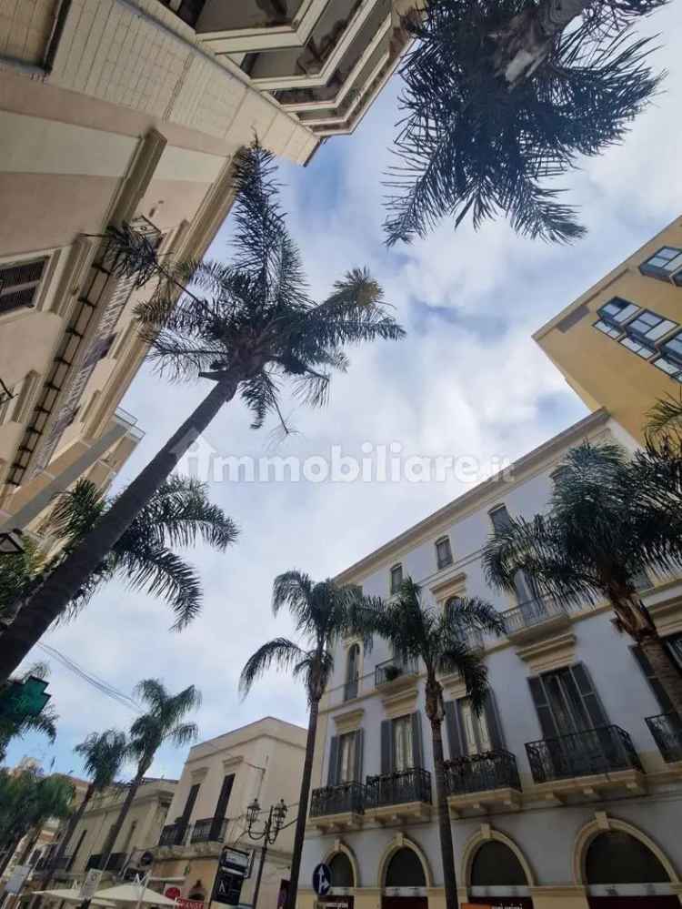 Quadrilocale via Pergola, 2, Centro Storico, Brindisi