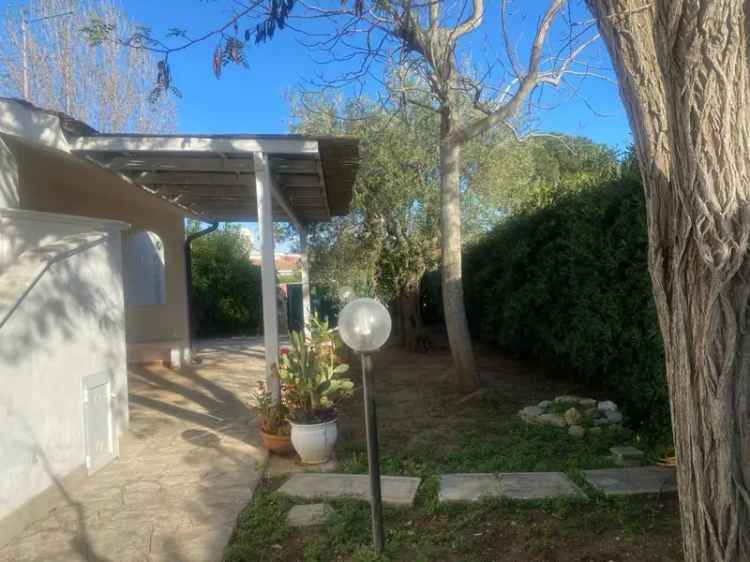 Villa bifamiliare via delle Rose 442, Ostuni Costa, Ostuni