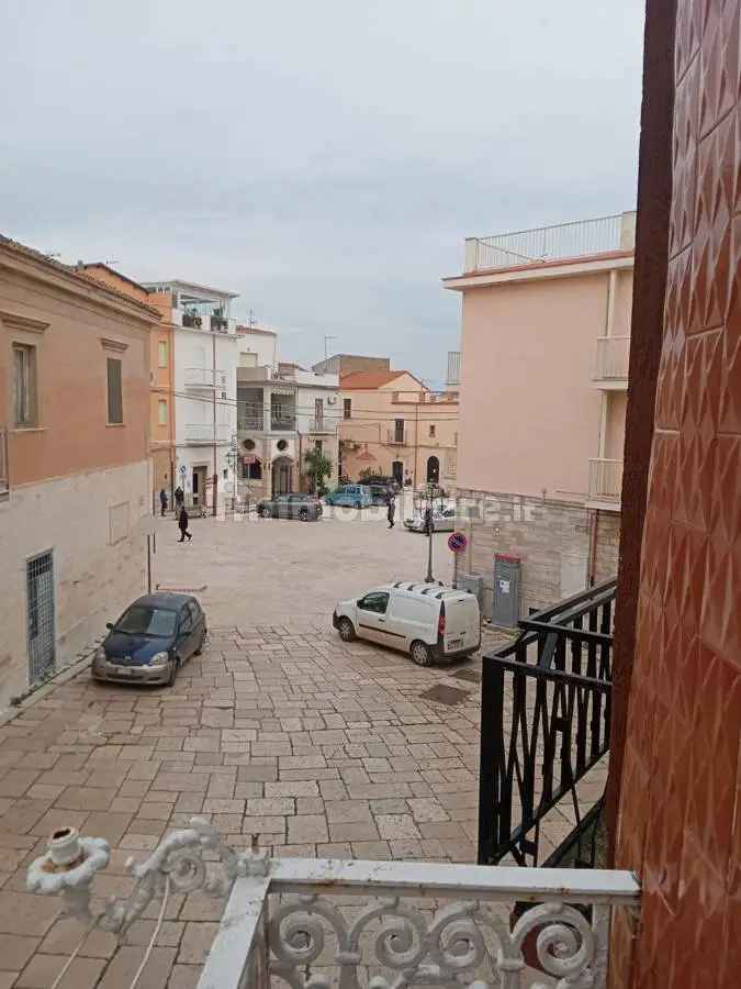 Terratetto unifamiliare piazza venezia , 1, Centro, Lesina