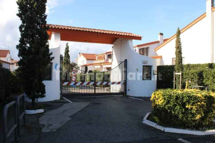 Appartamento in villa Lungomare Tor San Lorenzo 224, Lido dei Coralli - Sabbiedoro, Ardea