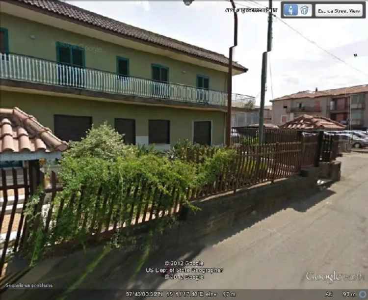 Appartamento in Via settembrini, Giarre, 5 locali, giardino privato