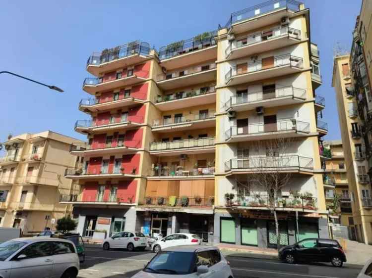 Appartamento in Via Alcide De Gasperi, Torre del Greco, 2 bagni