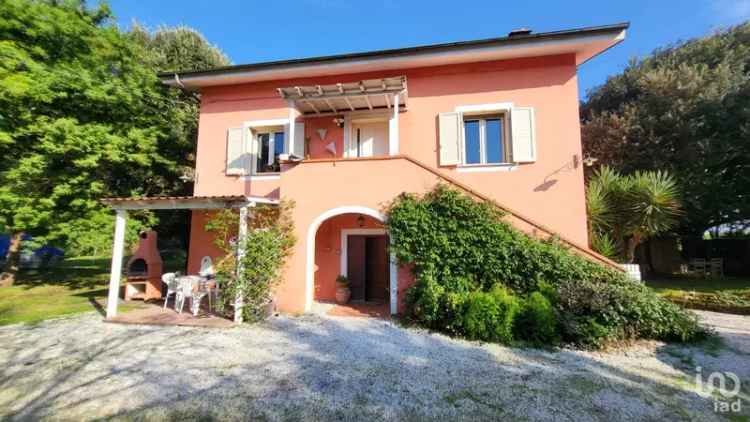 Vendita casa 11 locali di 240 m² in San Giuliano Terme (56017) - 130418 - iad