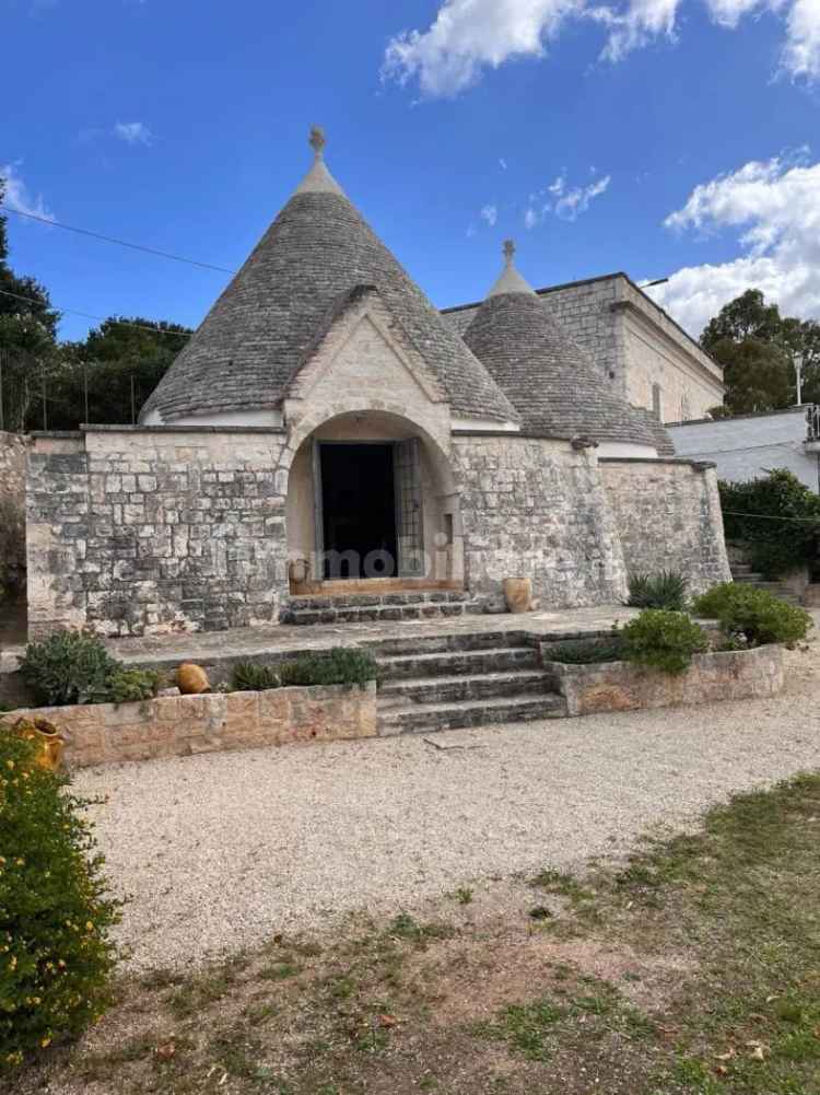 Villa unifamiliare Chiobbica, Campanile, Fumarola, Cavalleriza, Ostuni