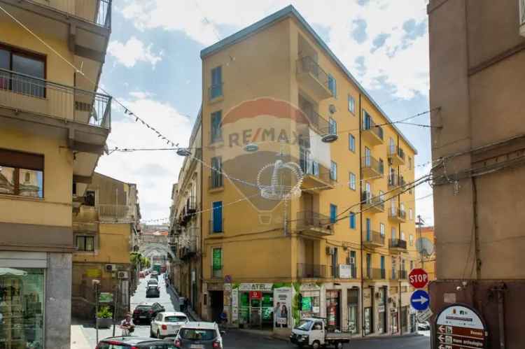 Appartamento in Via Colajanni, Enna, 8 locali, 2 bagni, 130 m²