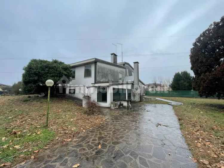 Villa unifamiliare via Sant'Agostino 5, Padernello, Paese