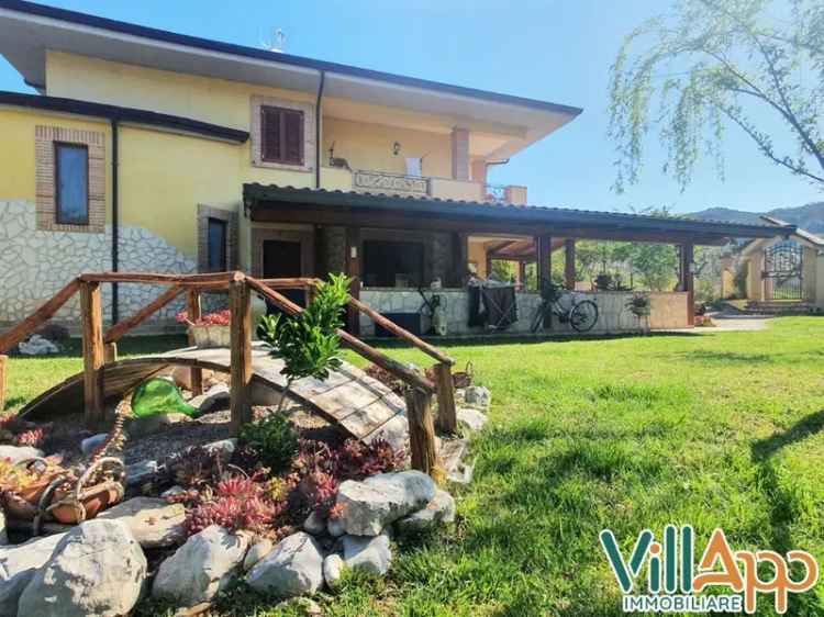 Villa in Via Vignolo, Lenola, 8 locali, 2 bagni, giardino privato