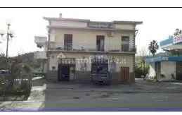 Appartamento all'asta via Molinaro , 32 (Surdo) ; Surdo, via Molinaro, 32 46; Surdo, via Molinaro, 32 46 46, Rende, Rende