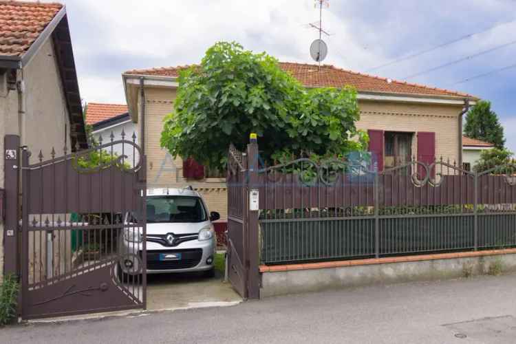 Villa unifamiliare via Alfonso Marelli 63, San Fruttuoso, Monza