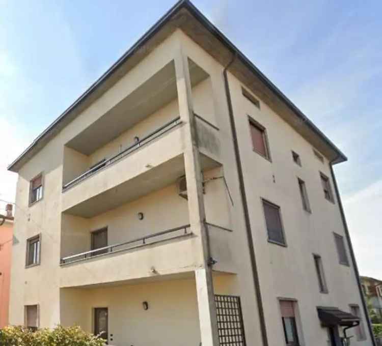 Appartamento in Via Alcide De Gasperi, Palosco, 6 locali, 182 m²