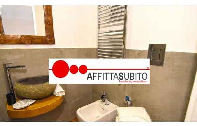 Affitto 1 camera appartamento di 40 m² in Naples