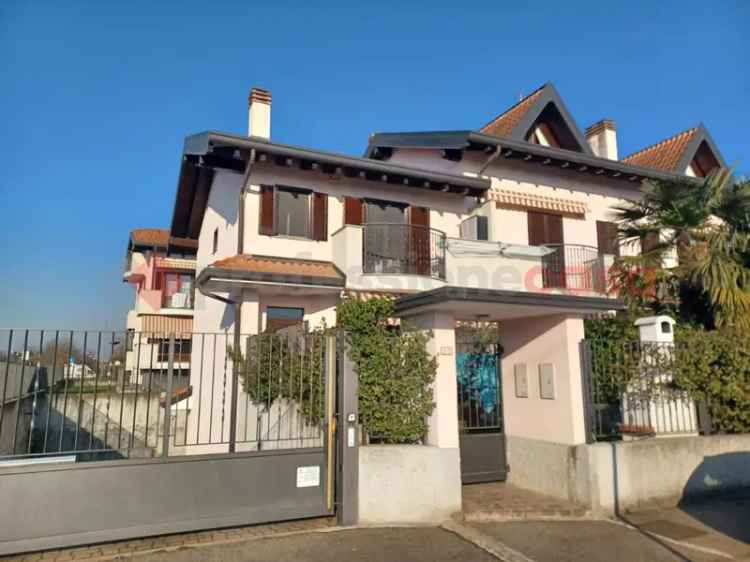 Villa a schiera in Via Bramante 13, Magnago, 3 locali, 1 bagno, 110 m²