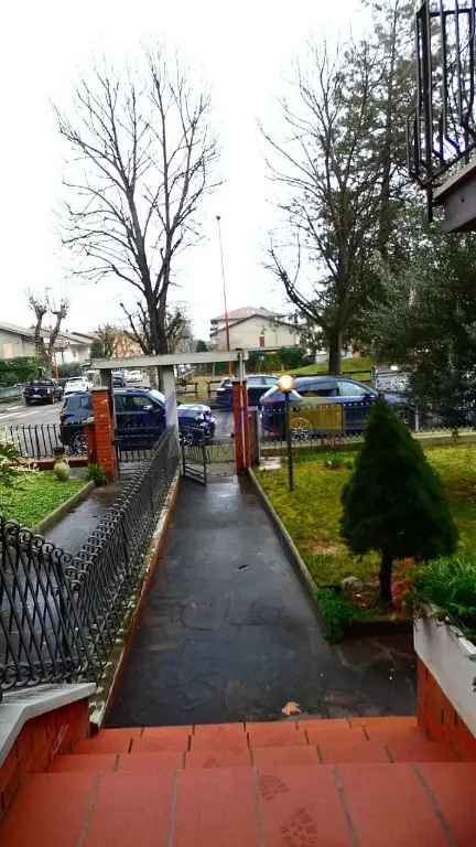 Villetta bifamiliare in Via Divisione Acqui 39, Cesena, 8 locali