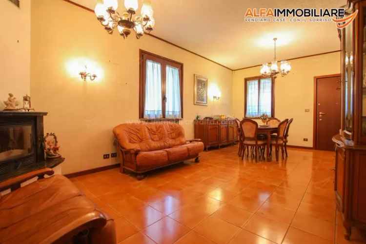 Villa unifamiliare Strada Privata Russi 45, Veveri, Novara