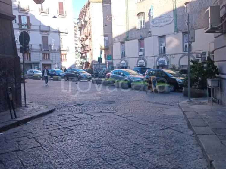 Appartamento in affitto a Napoli piazza Vincenzo Calenda