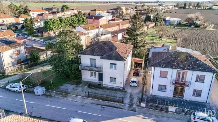 Vendita casa 9 locali di 250 m² in Argenta (44010) - 135511 - iad